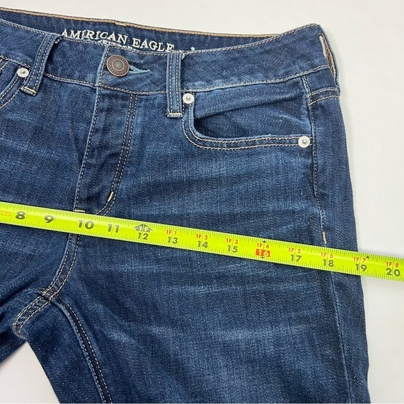 American Eagle Outfitters Womens Blue Jeans Sz 4 Tomgirl Button Fly Distress/Rip - Picture 11 of 15